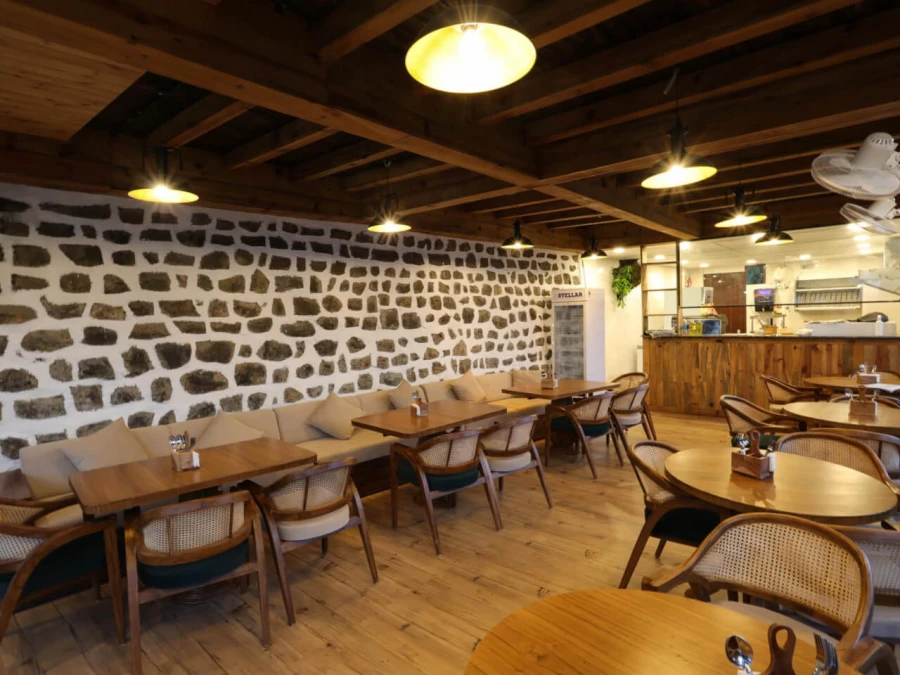 Hunters Lodge